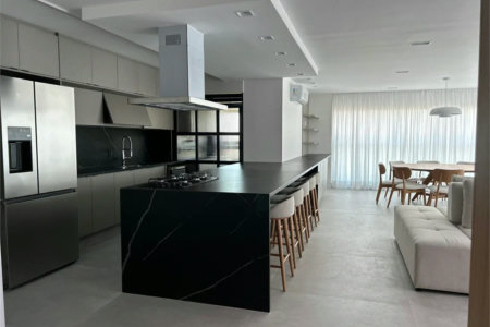 Apartamento à venda com 3 suítes em Santo Amaro, São Paulo, SP