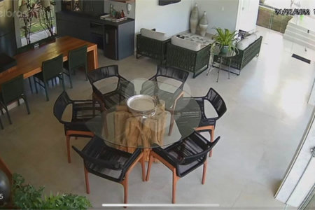 Chácara no Condomínio Vale das Laranjeiras em Indaiatuba SP - Venda - R$ 3,600.000,00 - Locaçao - R$ 30.000,00 mais encargos - Linda, espaçosa, aconchegante, acabamento de alto padrão em rua tranquila e arborizada, em um dos Condomínios mais valorizados de Indaiatuba. Com fácil acesso as principa