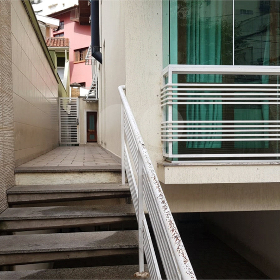 Casa à venda com 3 suítes em Santana, São Paulo, SP