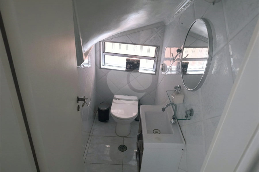 Sobrado à venda com 3 quartos, sendo 1 suíte,  em Vila Palmeiras, São Paulo, SP