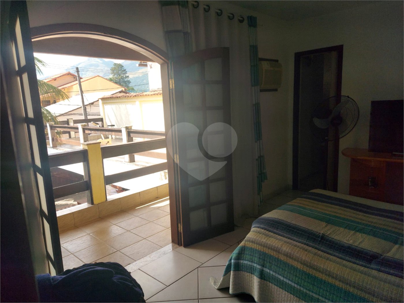 Casa à venda com 4 quartos, sendo 1 suíte, no condomínio River Plate, Rio de Janeiro - RJ
