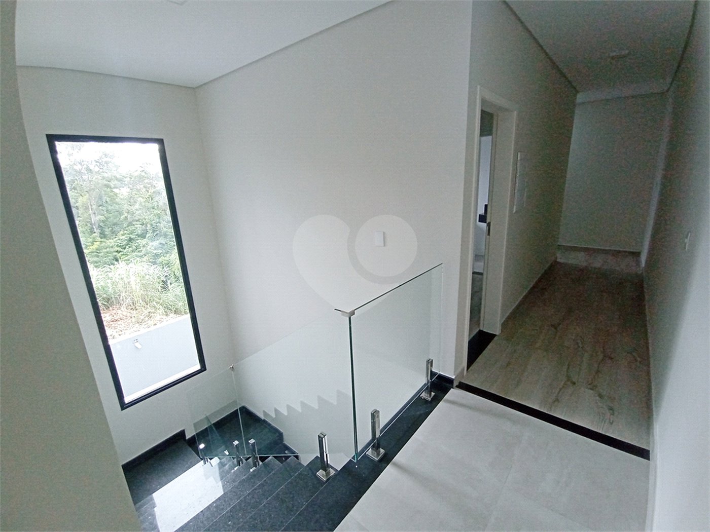Casa à venda com 3 suítes no condomínio Reserva dos Jatobás, Louveira - SP
