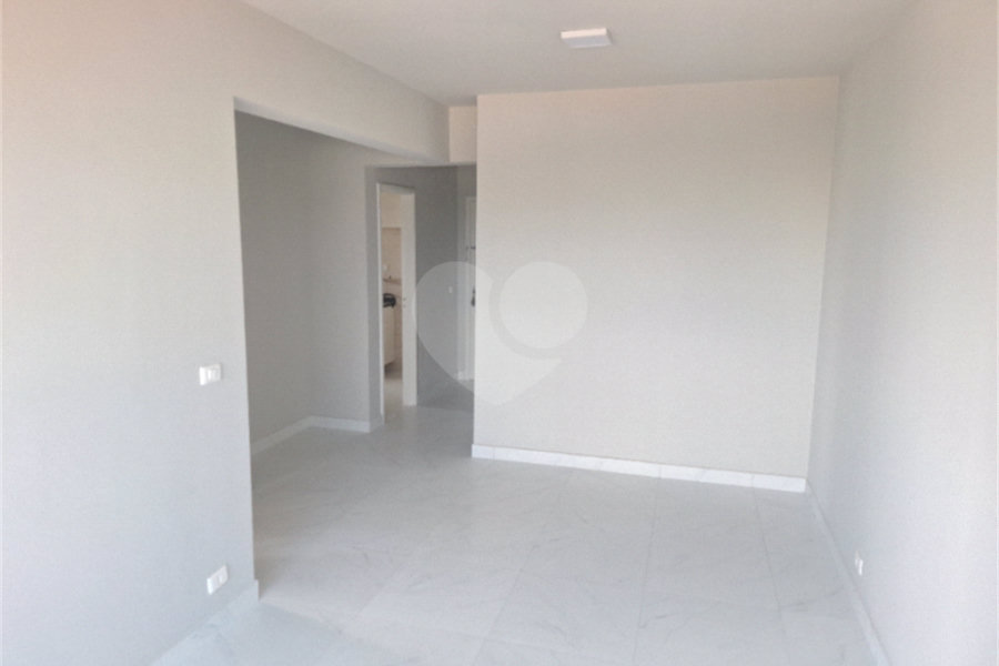 Apartamento à venda com 2 quartos em Campo Limpo, São Paulo, SP
