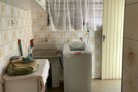 Casa Térrea à venda com 5 quartos em Parque Vitória, São Paulo, SP