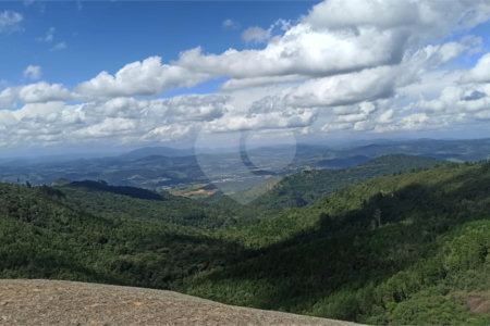 Casa à venda com 3 suítes no condomínio Shamballa II, Atibaia - SP