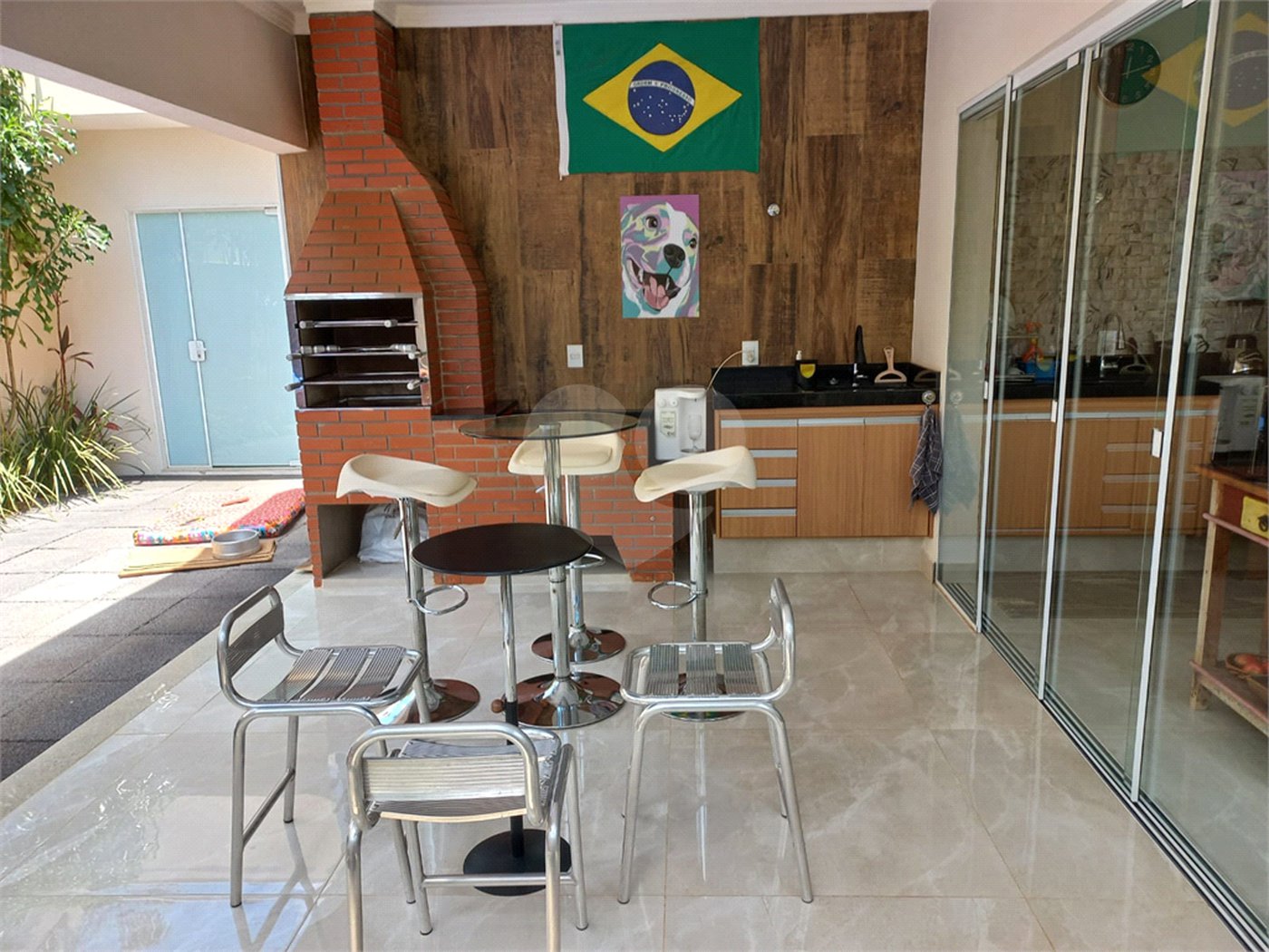 Casa térrea no Condomínio Faixa Azul
