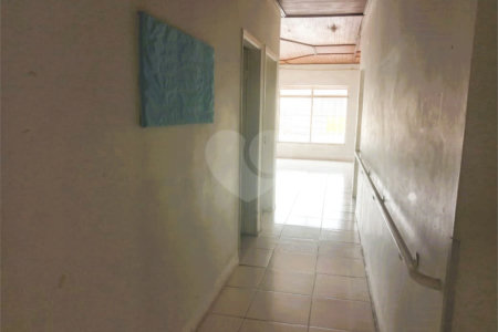 Casa à venda ou para alugar com 7 quartos, sendo 2 suítes, em Jardim Peri Peri, São Paulo, SP