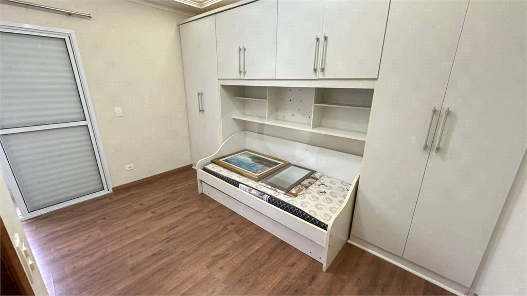 Casa à venda com 4 quartos, sendo 3 suítes, em Vila Galvão, Guarulhos, SP