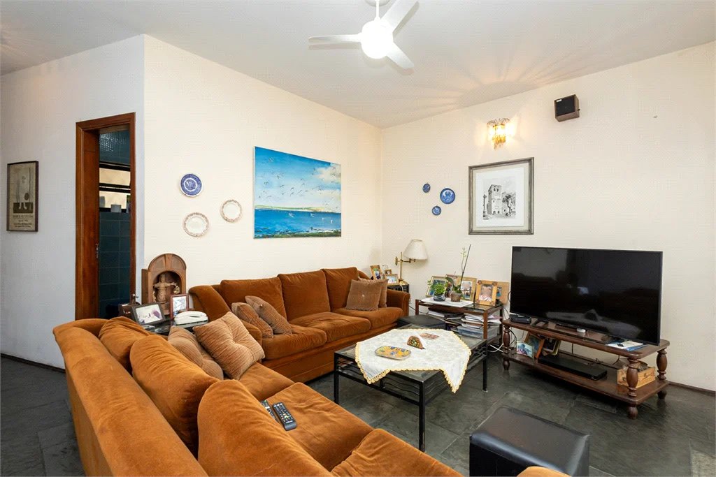 Casa à venda com 4 suítes em Jardim Londrina, São Paulo, SP