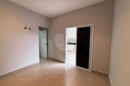 Casa à venda com 2 quartos, sendo 1 suíte, no condomínio Terras de São Francisco, Sorocaba - SP