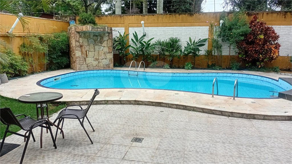 Casa à venda com 4 quartos, sendo 2 suítes, no condomínio Canamari, São Paulo - SP