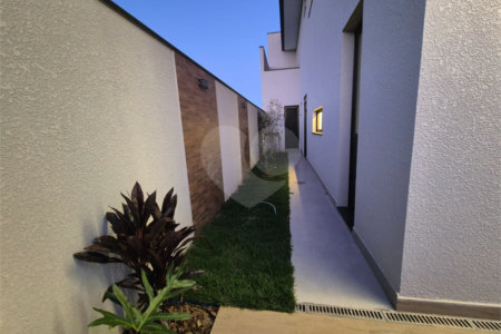Casa à venda com 4 suítes no condomínio Residencial Dona Maria Candida, Indaiatuba - SP