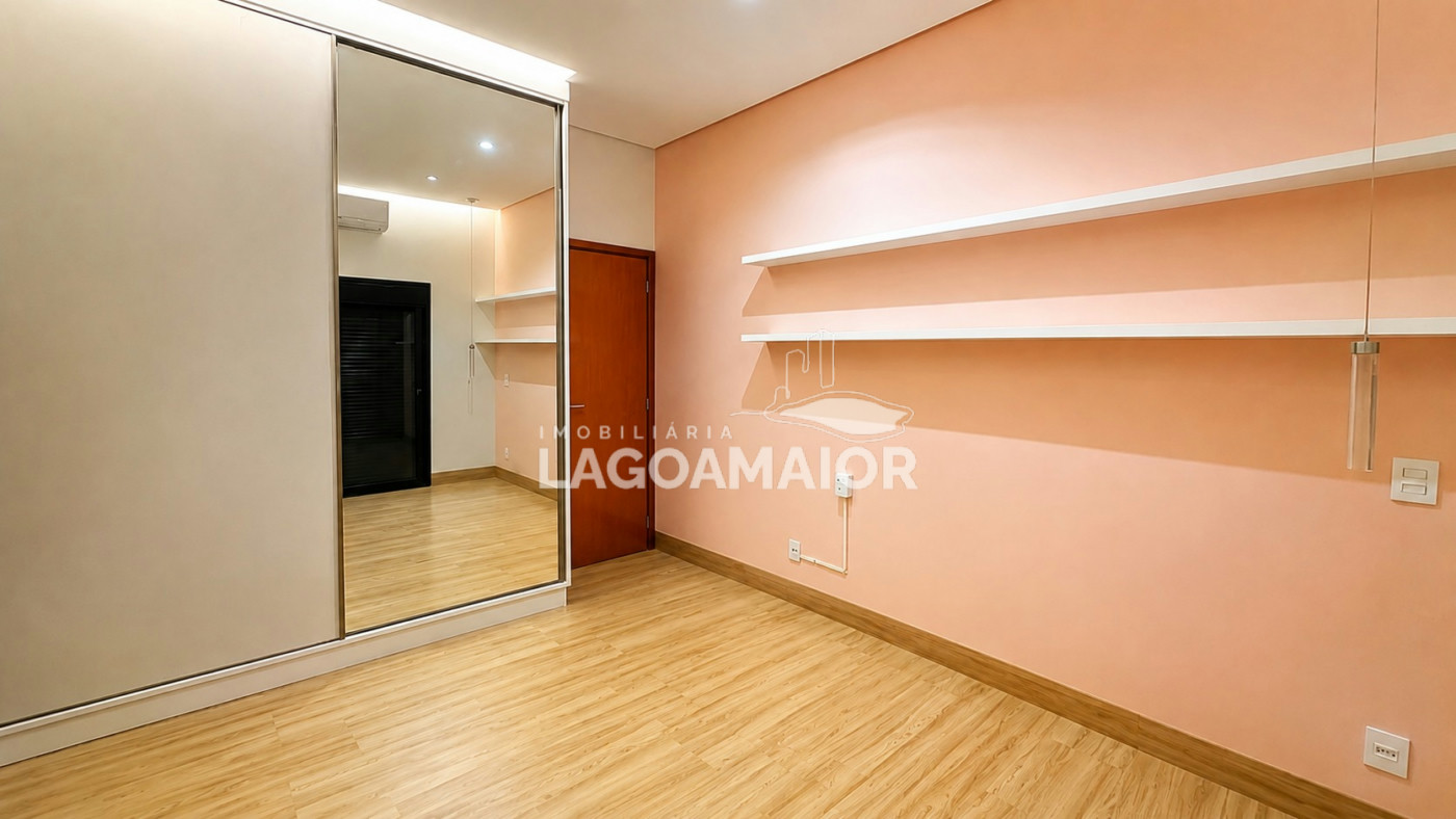 Casa à venda com 3 quartos, sendo 2 suítes, em Village do Lago, Três Lagoas, MS