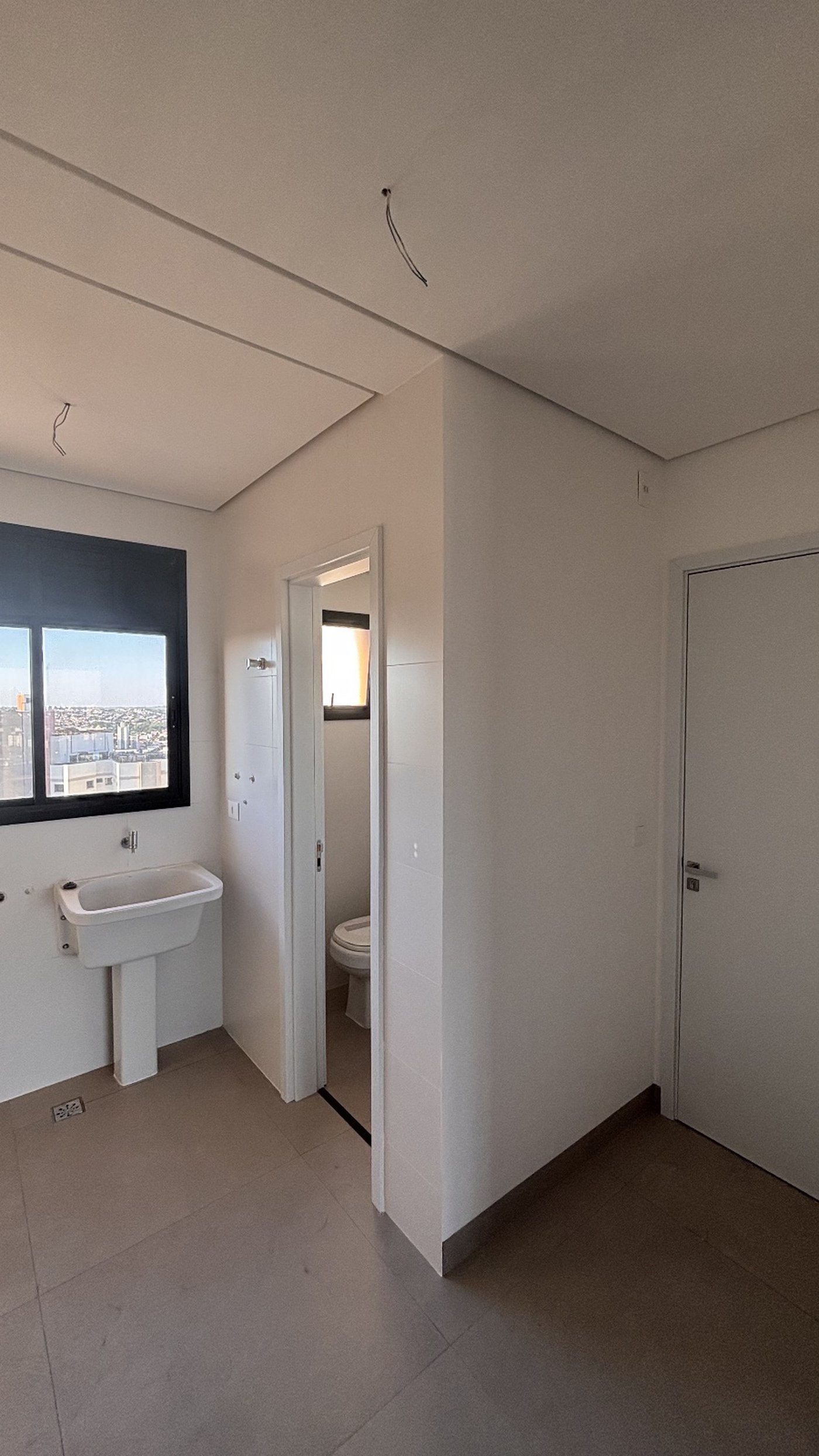 Apartamento à venda com 3 suítes em Edifício Majestic, Presidente Prudente, SP