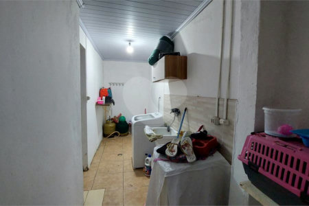 Casa à venda com 3 quartos, sendo 1 suíte,  em Vila Nivi, São Paulo, SP