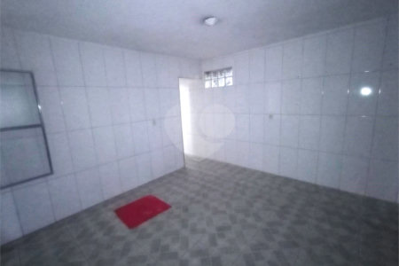 Sobrado à venda com 3 quartos em Sítio Pinheirinho, São Paulo, SP