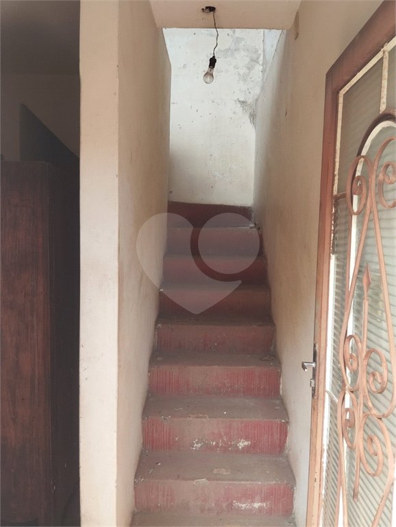 Sobrado à venda com 4 quartos, sendo 1 suíte,  em Vila Xavier (vila Xavier), Araraquara, SP