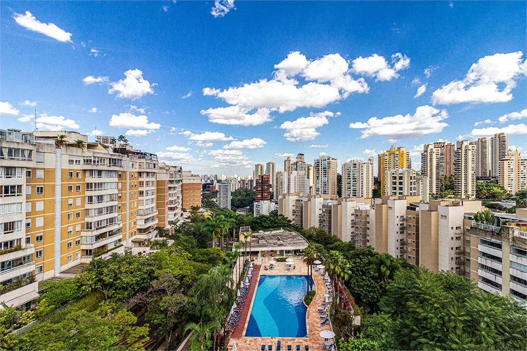 Cobertura para alugar com 3 suítes em Paraíso do Morumbi, São Paulo, SP