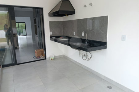Casa à venda com 3 suítes no condomínio Altos de São Roque, São Roque - SP