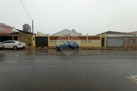 Casa à venda com 4 quartos, sendo 3 suítes,  no Centro, Itapetininga, SP