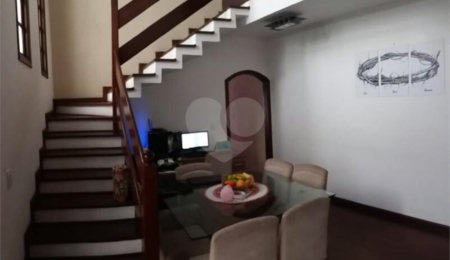 Sobrado à venda com 3 quartos, sendo 1 suíte,  em City Recanto Anastácio, São Paulo, SP