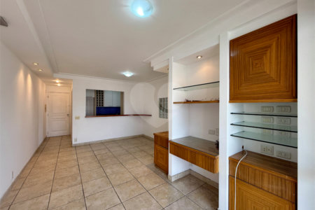 Apartamento à venda com 2 quartos, sendo 1 suíte, em Jardim Marajoara, São Paulo, SP