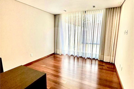 Casa à venda com 4 quartos, sendo 3 suítes, no condomínio Residencial Tivoli Park, Sorocaba - SP