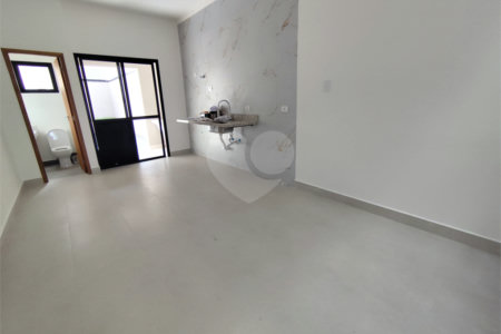 Sobrado à venda com 3 quartos, sendo 1 suíte, em Santa Teresinha, São Paulo, SP