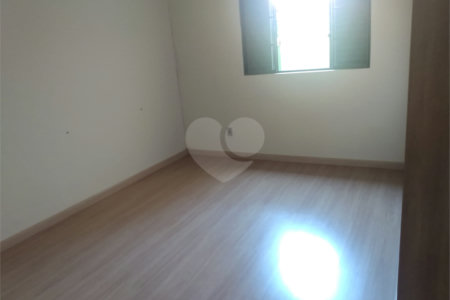Casa à venda com 2 quartos em Vila Aurora, Itapetininga, SP