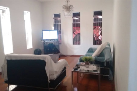 Sobrado à venda com 3 quartos, sendo 1 suíte, em Jaguaré, São Paulo, SP