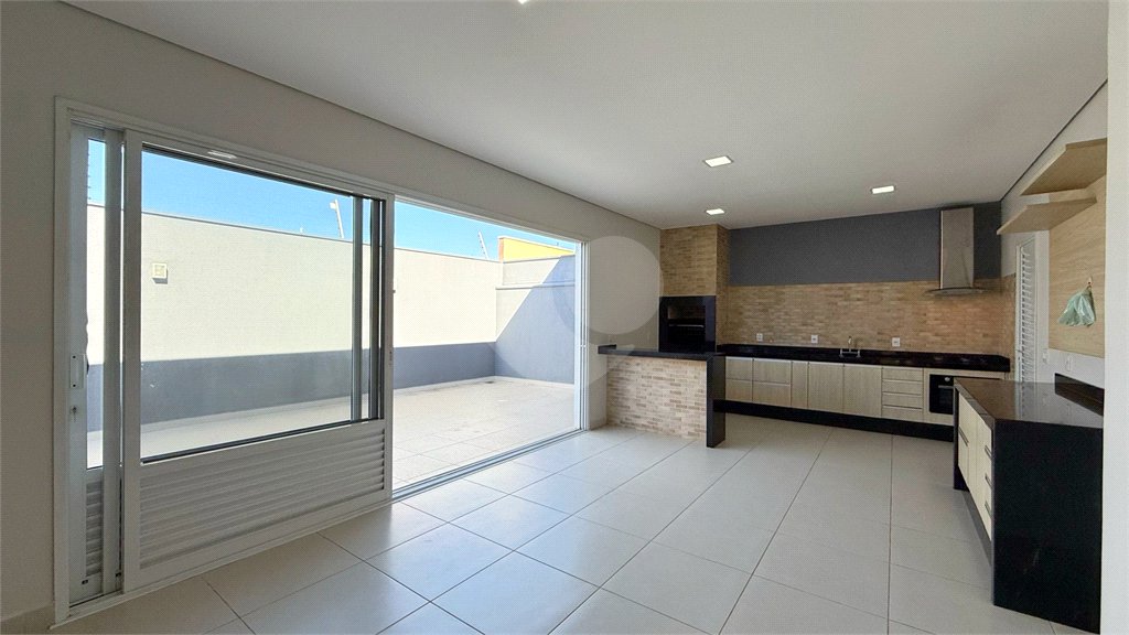 Casa à venda ou para alugar com 4 quartos, sendo 1 suíte, no condomínio Jardim Residencial Dona Lucilla, Indaiatuba - SP