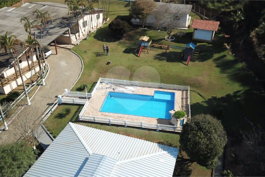 Chácara à venda com 4 quartos, sendo 1 suíte, em Luiz Fagundes, Mairiporã, SP