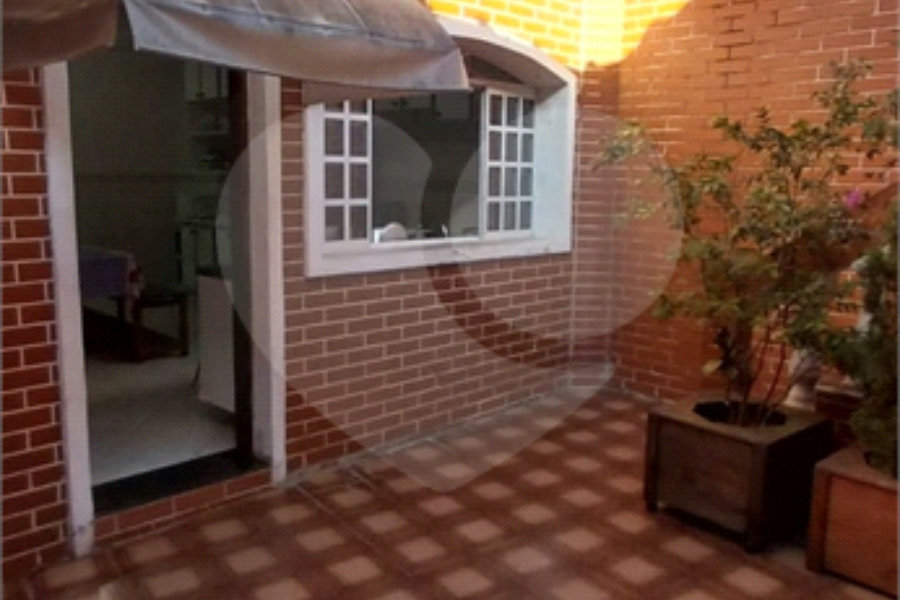 Casa à venda com 3 quartos, sendo 1 suíte, em Vila Scarpelli, Santo André, SP