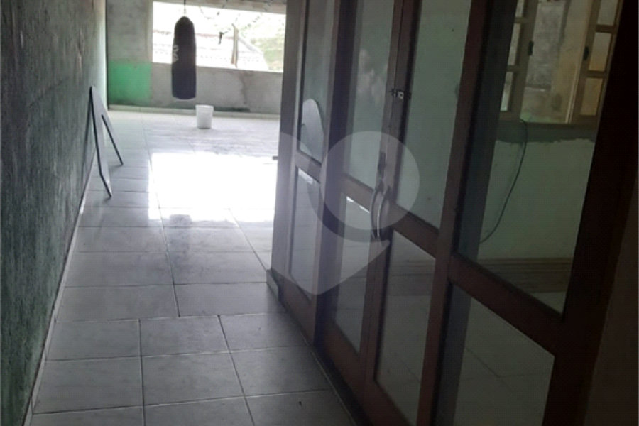 Sobrado à venda com 4 quartos, sendo 1 suíte, em Tremembé, São Paulo, SP