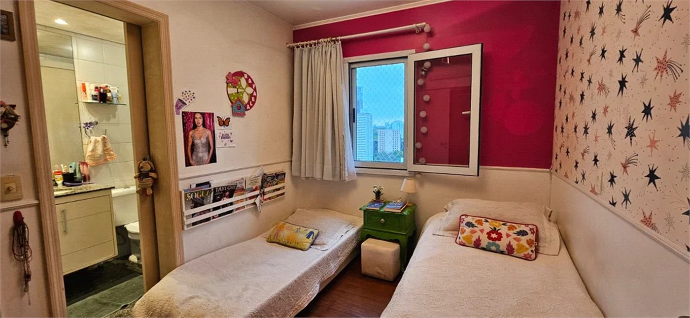 Apartamento à venda com 3 quartos, sendo 2 suítes, em Pinheiros, São Paulo, SP