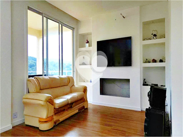 Casa à venda com 4 suítes no condomínio Alpes da Cantareira, Mairiporã - SP
