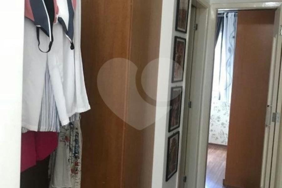 Casa à venda com 2 quartos, sendo 1 suíte, no condomínio Res Santa Inês, São Paulo - SP