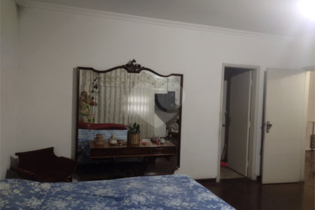 Sobrado à venda com 4 quartos, sendo 1 suíte, em Vila Medeiros, São Paulo, SP