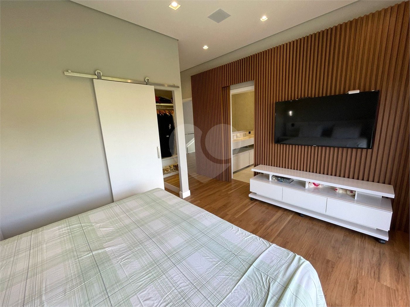 Casa à venda com 3 suítes em Condomínio Vale das Águas, Bragança Paulista, SP