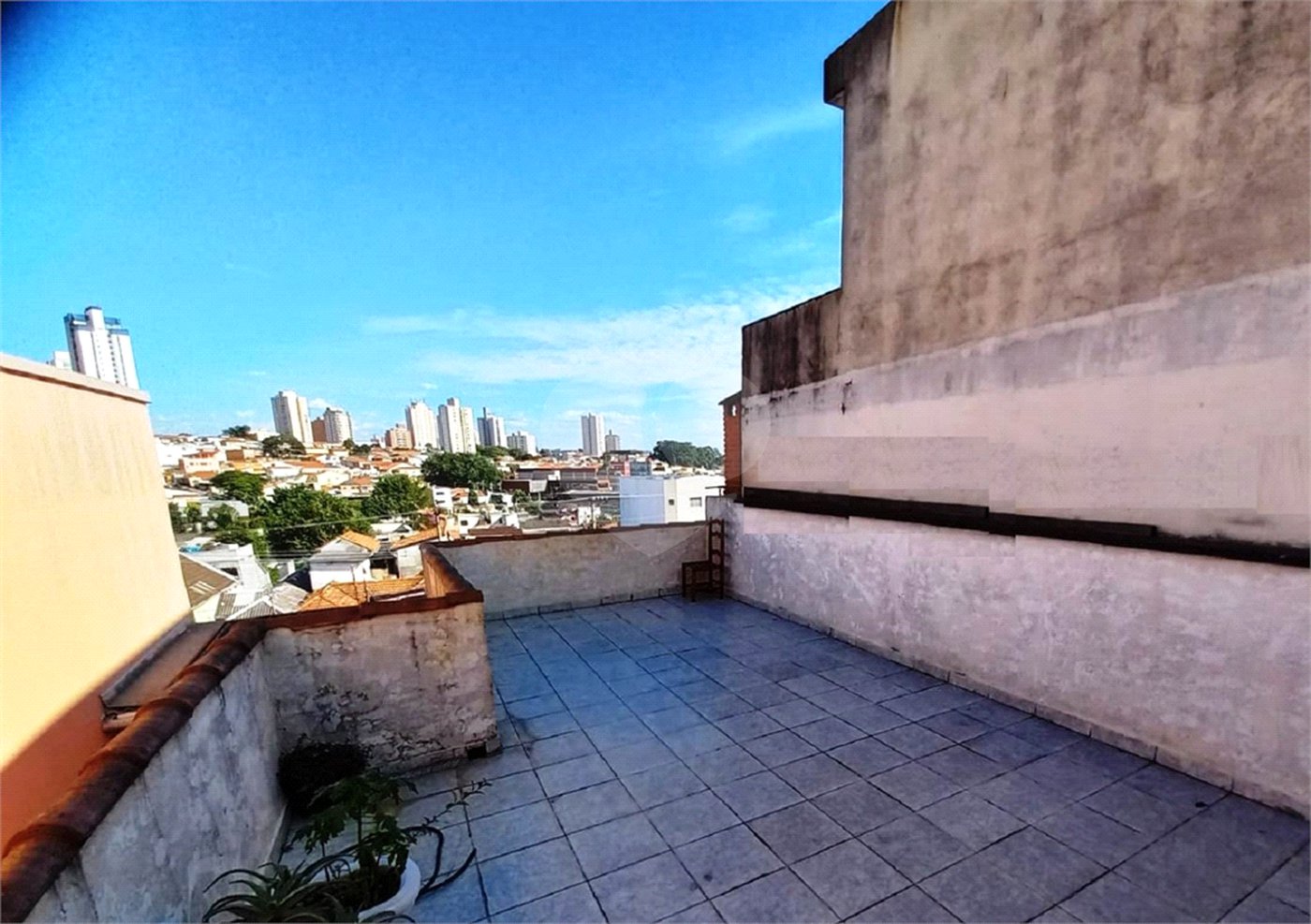 Casa com 182 m² com 3 Dorm na Vila Brasilio Machado.