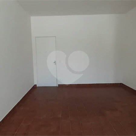 Apartamento de 1 quarto, no térreo, com garagem, para locação no Cambuci