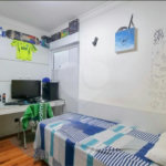 Casa à venda com 3 quartos, sendo 2 suítes, no condomínio Floradas da Serra, São Paulo - SP