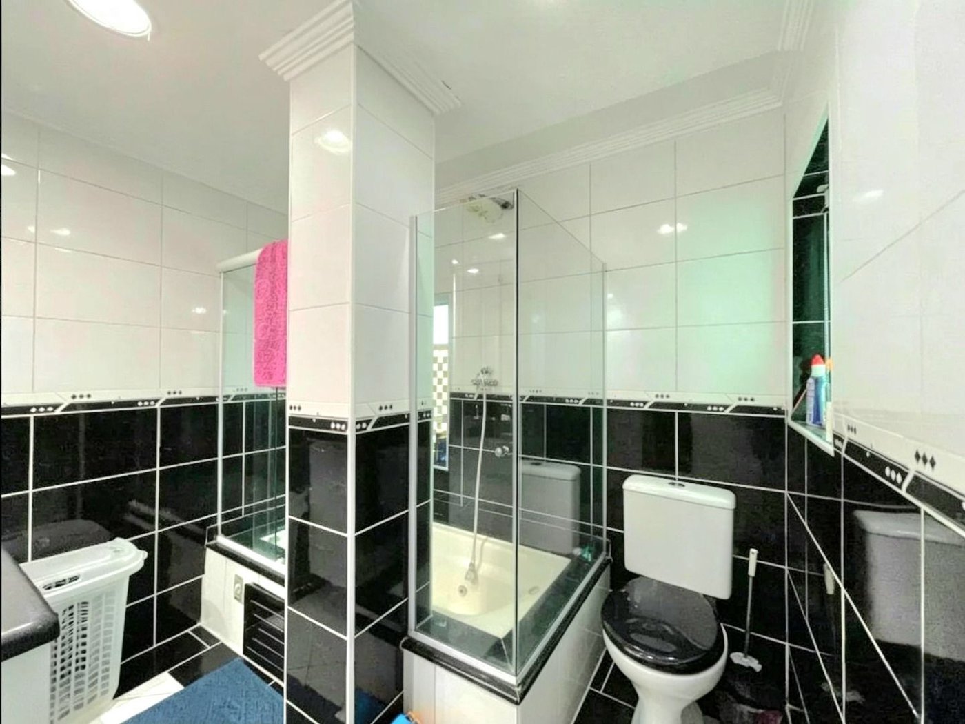 Casa com 3 dormitórios à venda, 210 m² por R$ 1.200.000,00 - Encruzilhada - Santos/SP