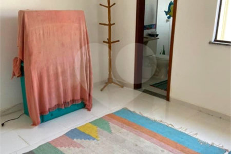 Casa à venda com 3 quartos, sendo 2 suítes,  em Peró, Cabo Frio, RJ