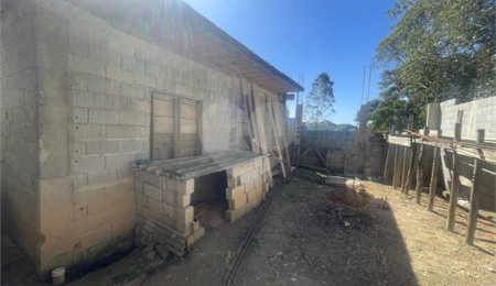 Casa à venda com 3 quartos, sendo 1 suíte, em Roseira, Mairiporã, SP