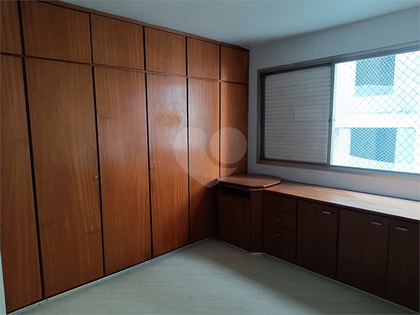 Apartamento à venda com 3 quartos, sendo 1 suíte, em Moema, São Paulo, SP