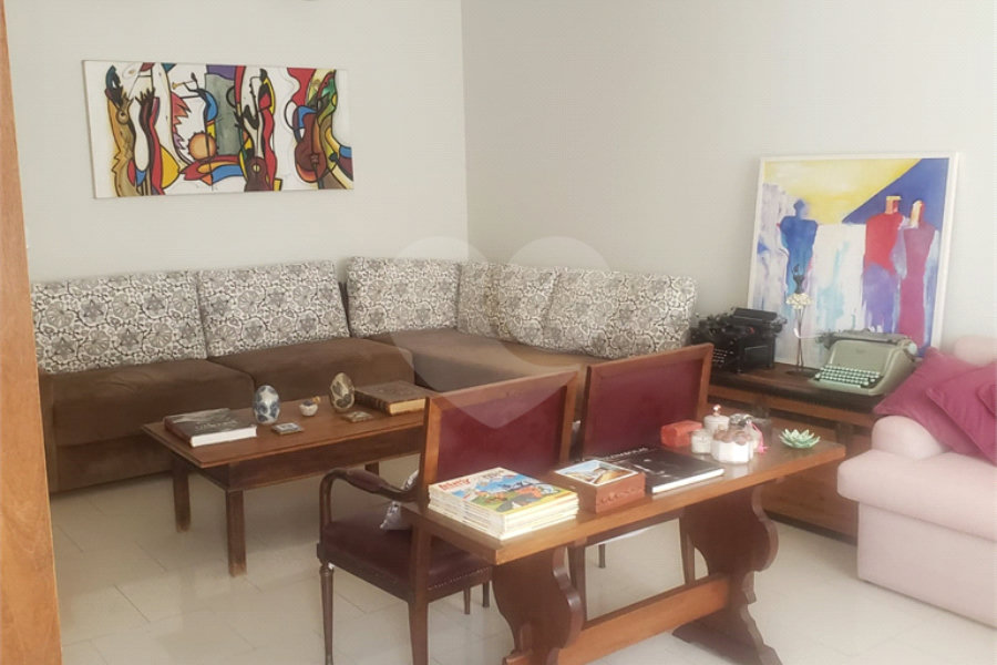 Sobrado à venda com 3 quartos, sendo 1 suíte, em Tremembé, São Paulo, SP