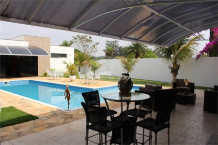 Casa à venda com 3 suítes no condomínio Village Ipanema I, Araçoiaba da Serra - SP