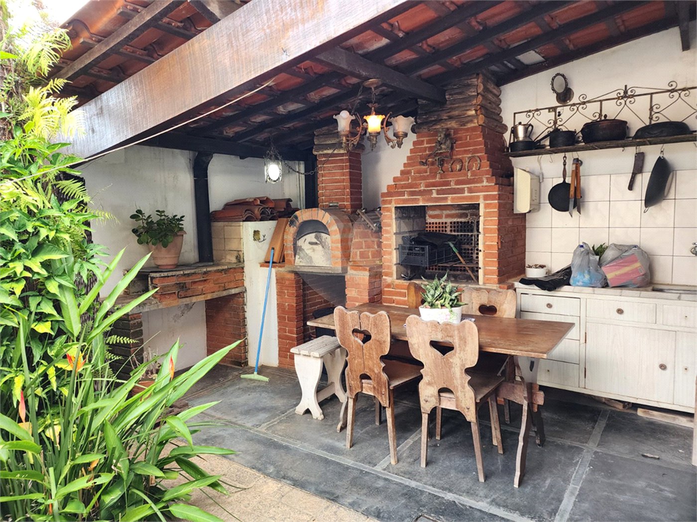 Sobrado à venda com 2 quartos, sendo 1 suíte, em Tremembé, São Paulo, SP