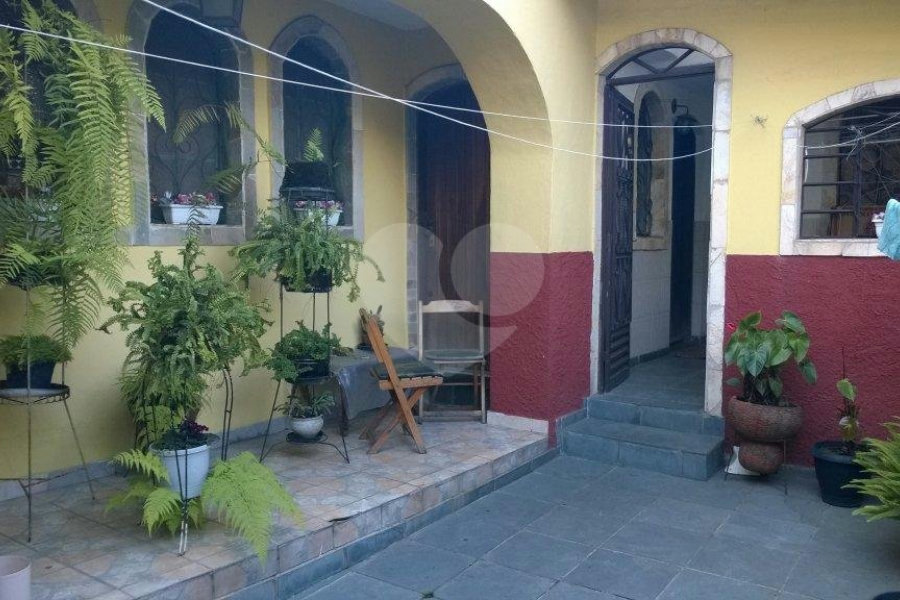 Casa à venda com 4 quartos, sendo 1 suíte,  em Santana, São Paulo, SP